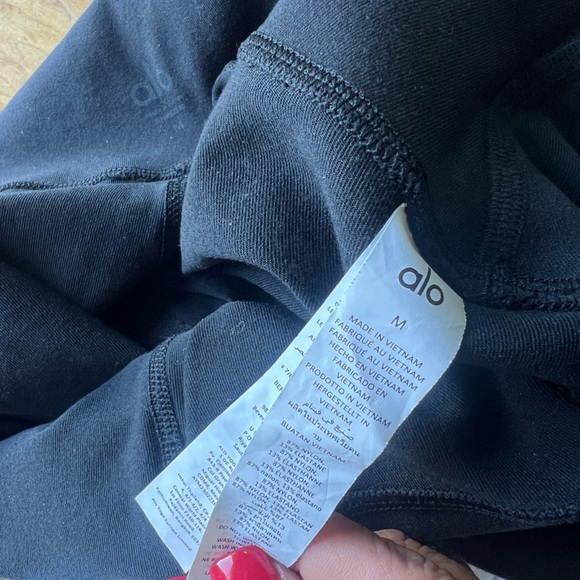 Alo Yoga 7/8 High-Waist  Airbrush Black Leggings Size Medium - Picture 2 of 11